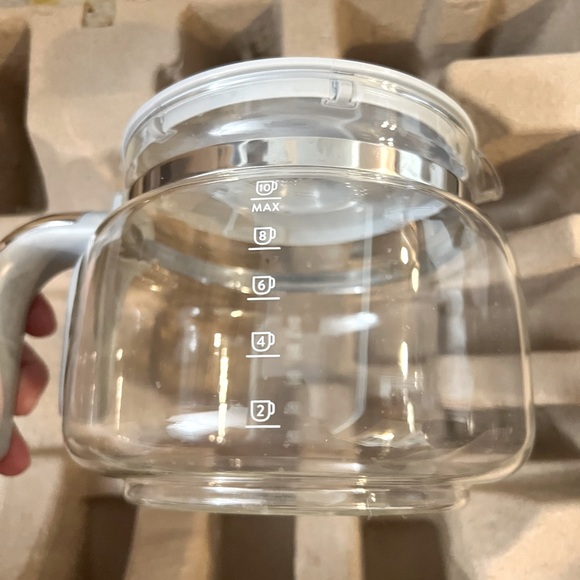 SMEG Drip Coffee Maker, 10-cup - Picture 12 of 16